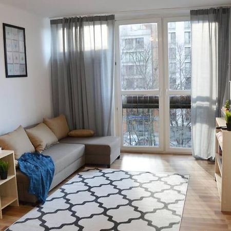 Ohmyhome - Park Mirowski Apartment Warschau Exterior foto