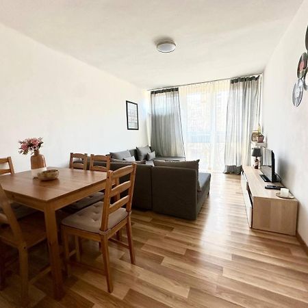 Ohmyhome - Park Mirowski Apartment Warschau Exterior foto