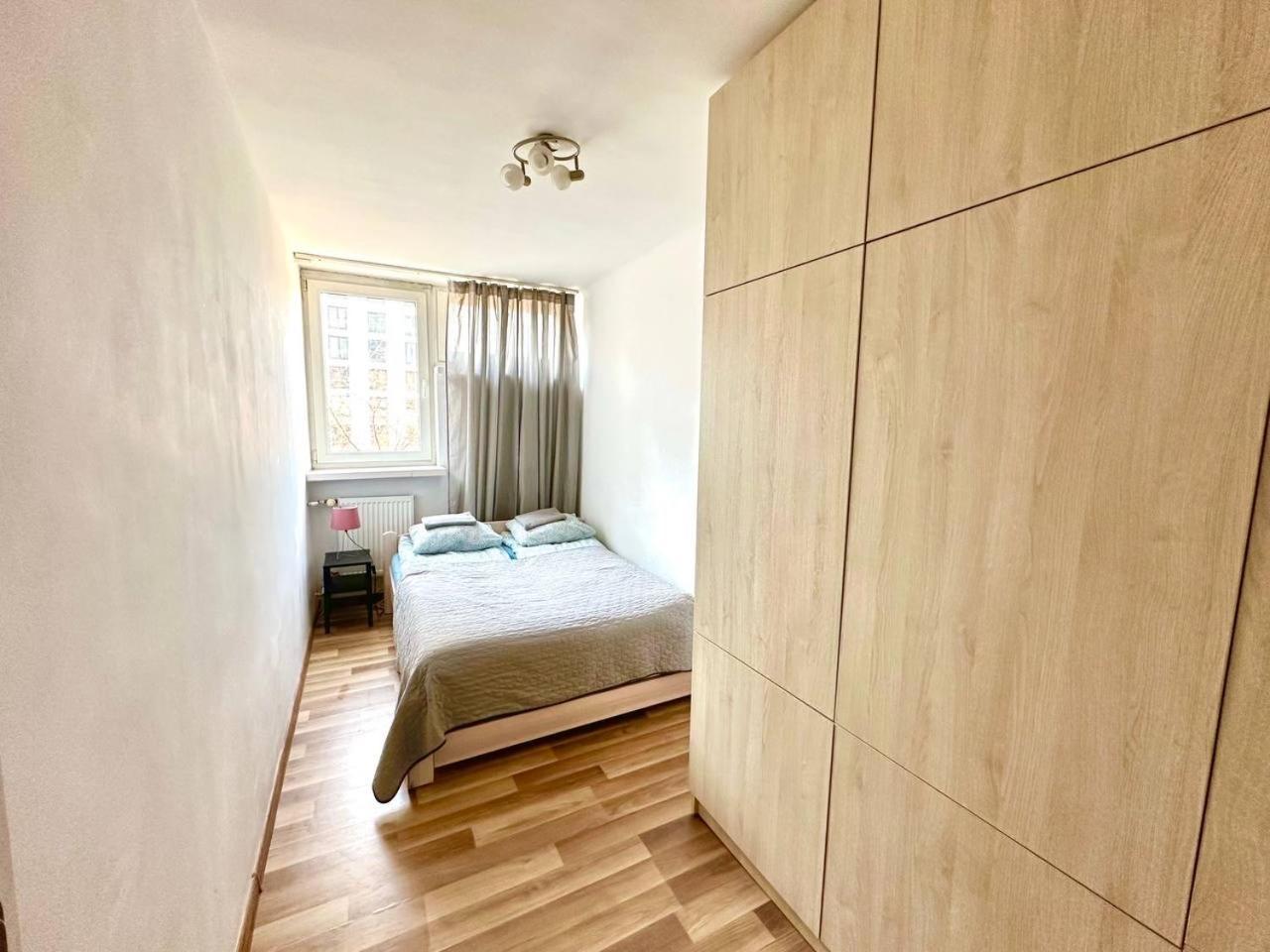 Ohmyhome - Park Mirowski Apartment Warschau Exterior foto